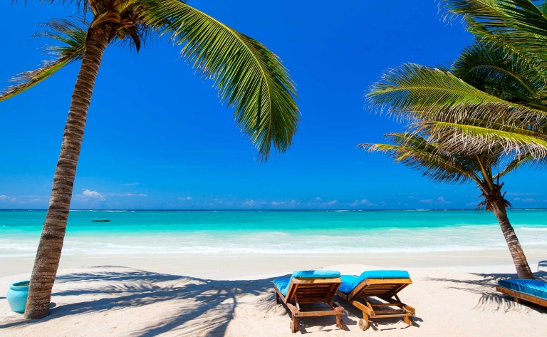Holbox : lagons turquoise et plage de sable blanc  